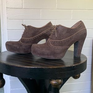 Suede oxford platform heels